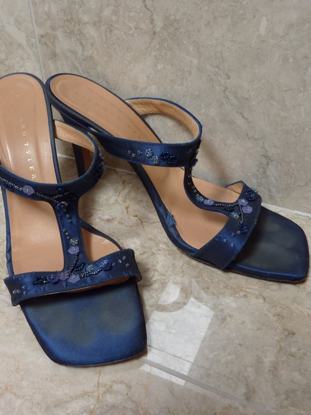 $395 Richard Tyler Navy Blue Satin Fabric Beaded T strap Heels Sandals 9.5 M